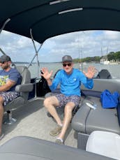 Very fun Pontoon to hang around in Hilton Head Island, South Carolina