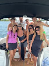 2021 Sea Ray SPX 210: diversão em Miami com amigos — tudo incluído