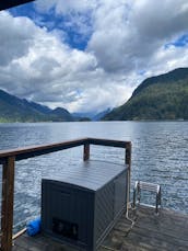 Ocean Sauna Boat - Indian Arm Fjord - North Vancouver 