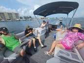 Pontão luxuoso de 24 pés com assentos de lounge e mini deck em Fort Walton Beach