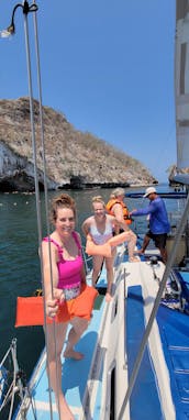 Beautiful sailboat hunter 40ft adventure sea breezes in Puerto Vallarta