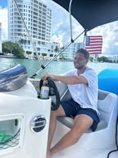?Bayliner Element E16 for your boating adventure in Miami Beach!?