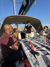  Excursion à la voile au coucher du soleil à Barcelone avec musique en direct