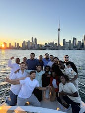 Yate Flybridge Lux de 44 pies en el centro de Toronto