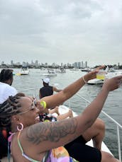 Super bateau de croisière de 37 pieds pour une journée amusante sur l'eau !