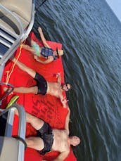 2021 Sun Tracker Tritoon Party Barge on Grapevine Lake