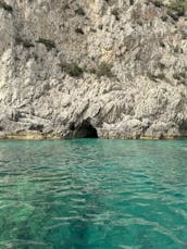 20" Boat tour in Capri (all inclusive)