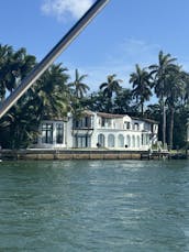 37FT MONTEREY Yacht in Miami