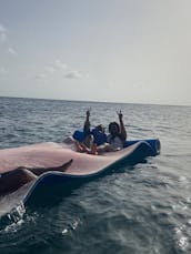 44' Azimut Luxury Yacht in Oranjestad, Aruba