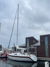 32ft Sailboat for Beautiful Sail on Lake Erie (Cleveland area) 