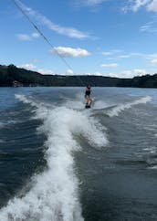 12 Passenger Pontoon Tour on Lake Austin - Luxury Pontoon Boat With Lily Pad