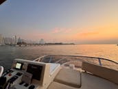 Azimut 45ft Luxury Yacht Cruise in Dubai