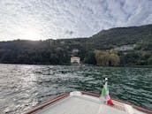 Cruzeiro pelo Lago Como em um luxuoso iate Runabout