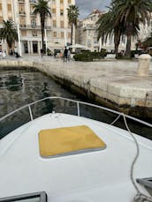 Louez une cabine Insidias Marine HM Cuddy de 22 pieds à Split, en Croatie