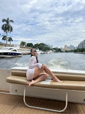 50' Flybridge - Até $100 de desconto* + Fotos e vídeos de drones GRATUITOS!