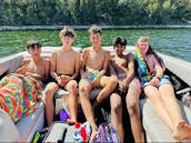 Increíble barco de wakesurf en Possum Kingdom