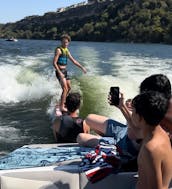 Increíble barco de wakesurf en Possum Kingdom