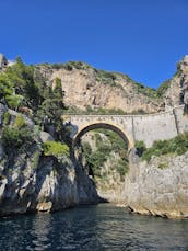 Explore the Amalfi Coast and Capri with Gagliotta Jores 10.5mt