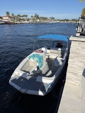 Spacious 23' Deck Boat! FUEL INCLUDED! Perfect for Sandbars/Cruising!