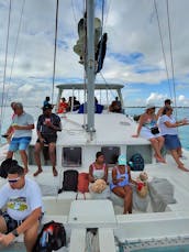 CATAMARÁN DE LUJO DE 44 PIES ⛵️ NAVEGANDO A ISLA MUJERES 🏝️ 