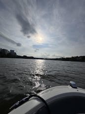 Bayliner Bowrider 180 — Des journées ensoleillées, des vagues douces, des voies navigables de Washington !