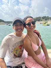 Location de pontons de fête sur le lac Travis, au Texas