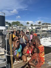 Especial de despedida de solteira - barco deslizante de dois andares 