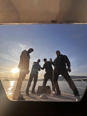 42' Bertram Yacht with Spacious Deck for 12 passengers 