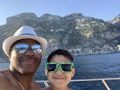 Excursion exclusive à Capri pour 10 personnes sur un bateau Aprea Mare avec Capitan Pietro