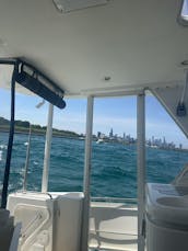 Amplio yate de 50 pies con plataforma de baño en alquiler en 31st Harbor Charterer para más de 12 personas