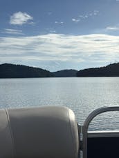 Pontoon Boat For Rent on Broken Bow Lake