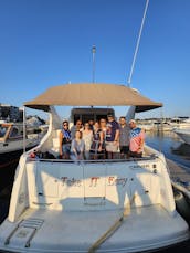 36' Carver Yacht on the Washington, DC waterfront 