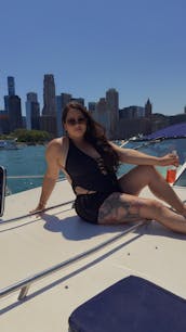39' Sea Ray for Rent in Chicago, Illinois!