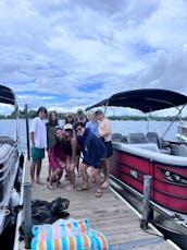 2024 Bentley 22 Legacy Pontoon 13 People Capacity