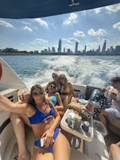 41' Sea Ray Sundancer Motor Yacht for Charter in Chicago, Illinois