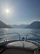 Explore a Baía de Kotor! Alugue esta lancha Prince 495 Open para 5 pessoas
