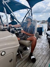 2023 Cascade Tahoe Entertainer 28' Tritoon 