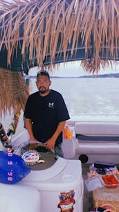 Tiki Boat, tu paraíso tropical flotante te espera para divertirte y navegar 