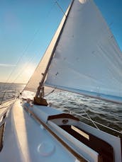 4 or 8 Hour Sails on Narragansett Bay on Seafarer Swiftsure Yacht!