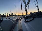 37' Luxury Sailing Yacht in Downtown Chicago