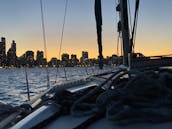 37' Luxury Sailing Yacht in Downtown Chicago