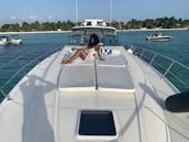 52' Sea Ray Yacht Charter for 12 people in Cancún