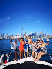 Yacht Trojan Express Cruiser de 40 pieds pour les visites de Toronto et plus encore ! OFFRES SPÉCIALES POUR LES JOURS DE SEMAINE