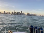 Croisière à Miami sur un magnifique yacht à moteur Sea Ray Sedan Bridge de 50 pieds