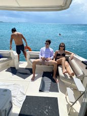 45ft Luxury Meridian Motor Yacht in Cancún, Quintana Roo