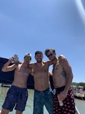 Austin Pontoon Party - Rent 24' Tritoon. Up to 14 People! *Only Lake Austin*