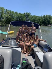 Austin Pontoon Party - Rent 24' Tritoon. Up to 14 People! *Only Lake Austin*