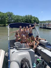 Austin Pontoon Party - Rent 24' Tritoon. Up to 14 People! *Only Lake Austin*