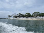 Enjoy the amazing islas of Rosario in Cartagena, rental Boat 30ft 14 people