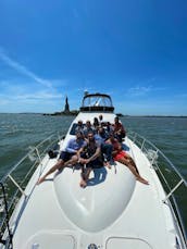 46' Fully Loaded Sea Ray Luxury Yacht. Brooklyn Bridge Location!